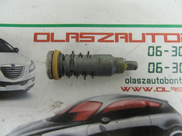 Lancia Ypsilon II. bal első zárbetét