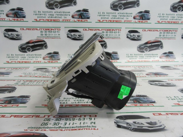 Fiat 500 rádió körülötti keret