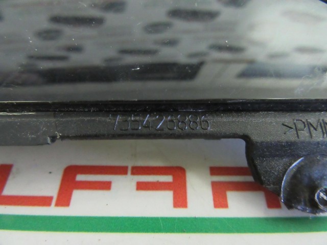 Fiat 500 735426886 számú, jobb első sárvédő háromszög