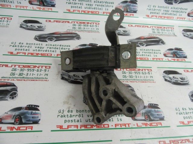 Fiat Doblo II. 1,3 Jtd motortartó bak