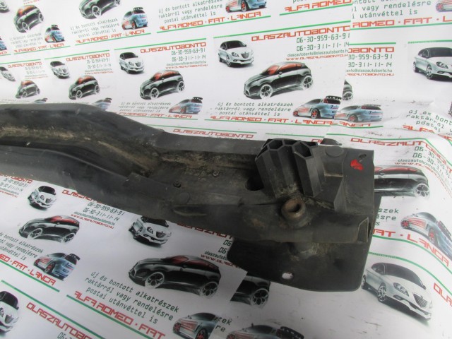 Fiat Stilo 5a hátsó nyúlványösszekötő