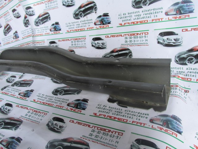 Alfa Romeo 159 hátsó nyúlványösszekötő