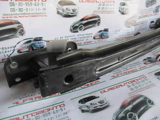 Fiat Panda II. hátsó nyúlványösszekötő