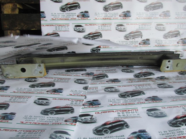 Fiat Panda II. hátsó nyúlványösszekötő