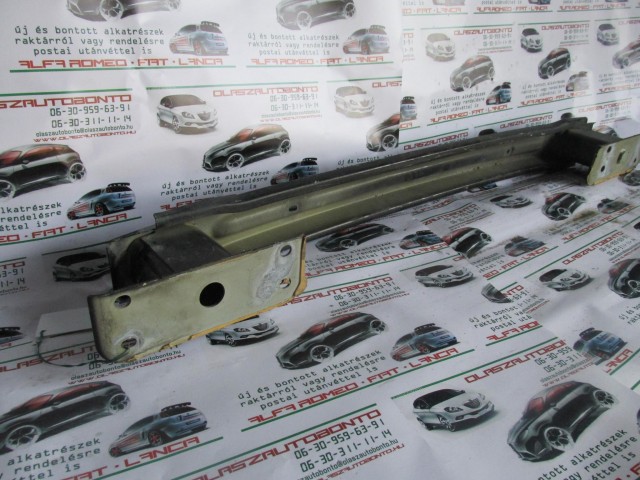 Fiat Panda II. hátsó nyúlványösszekötő