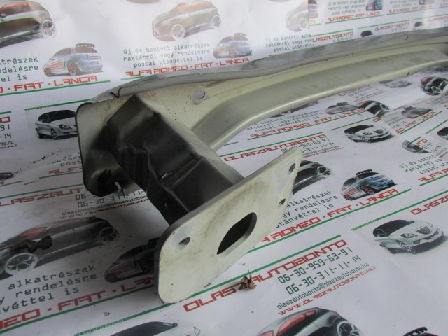 Lancia Musa  hátsó nyúlványösszekötő
