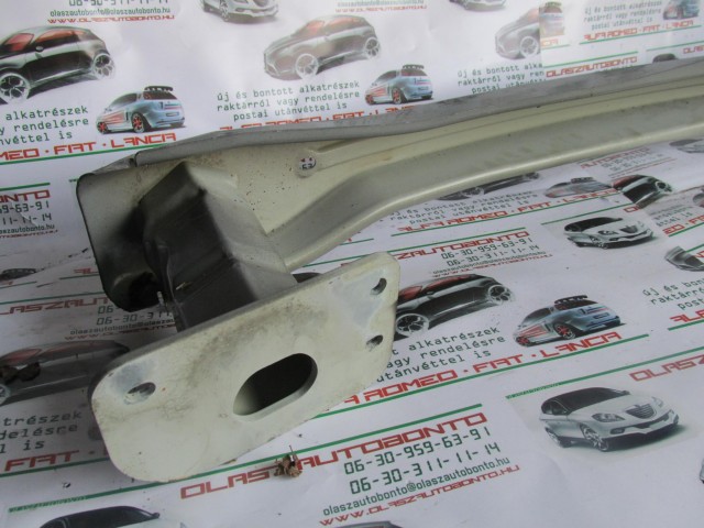 Lancia Musa  hátsó nyúlványösszekötő