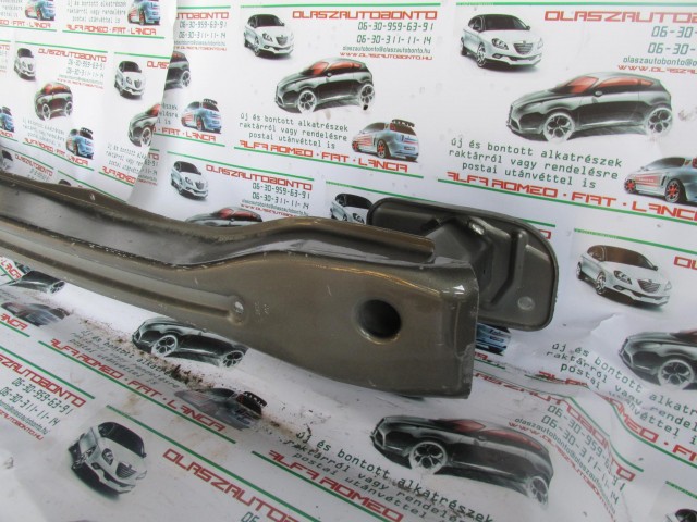 Lancia Musa hátsó nyúlványösszekötő
