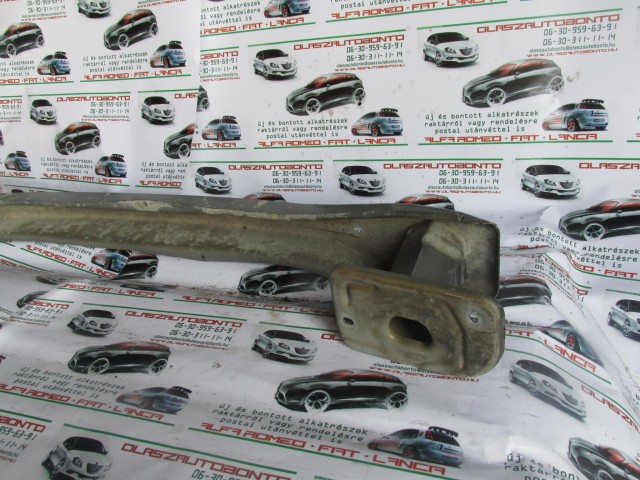 Lancia Musa hátsó nyúlványösszekötő