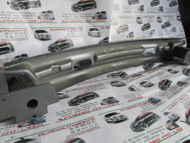 Lancia Thesis  hátsó nyúlványösszekötő