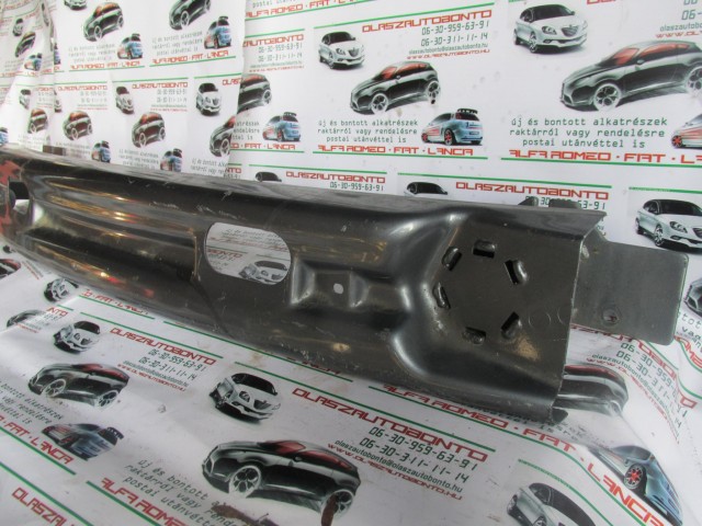 Lancia Thesis  hátsó nyúlványösszekötő