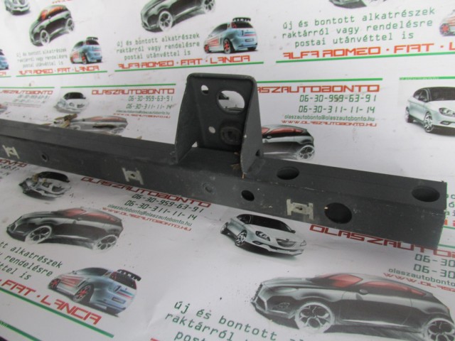Fiat Doblo III. hűtőtartó