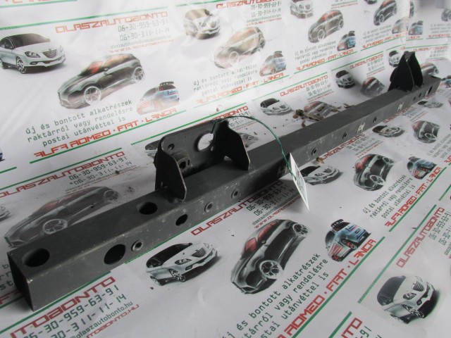 Fiat Doblo III. hűtőtartó