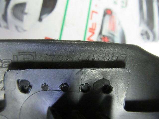 Fiat 500 735445997 számú, jobb oldali műszerfalpárna betét