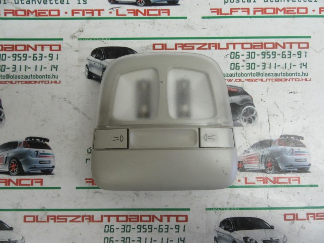 Fiat Croma 735358141 számú, hátsó belső világítás
