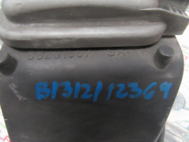 12369 Bravo/Brava 88201557 számú, bal első lámpa a képen látható sérüléssel