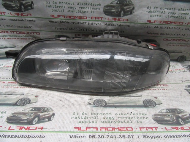12376 Bravo/Brava 88201557 számú, bal első lámpa a képen látható sérüléssel