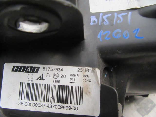 Fiat Croma FL 518778830 számú, jobb első lámpa a képen látható sérüléssel