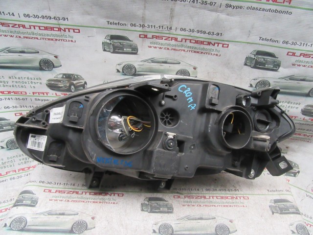 Fiat Croma 51757534 számú, jobb első lámpa a képen látható sérüléssel