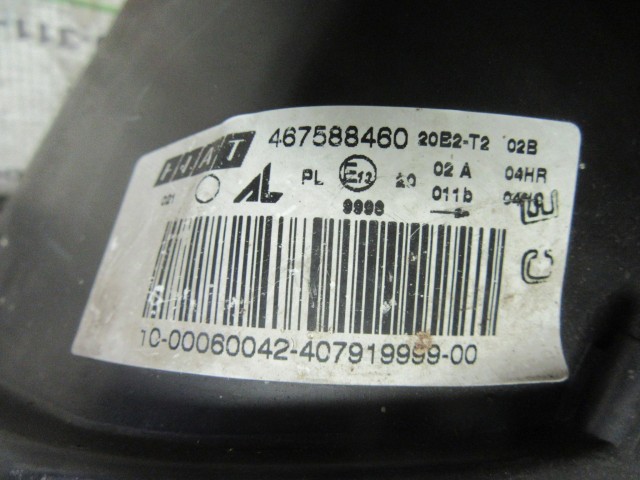 Fiat Stilo 3 ajtós, 467588460 számú, bal első lámpa a képen látható sérülés
