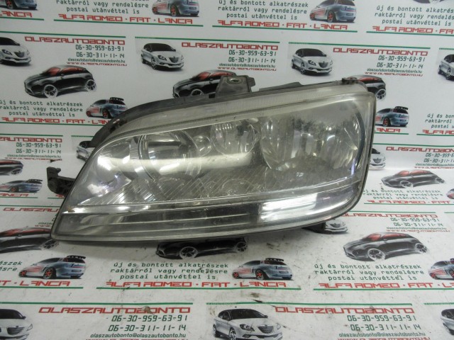 Fiat Multipla II. 51747607 számú, bal első lámpa a képen látható sérüléssel