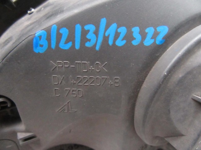 Fiat Multipla II. 51747604 számú, jobb első lámpa a képen látható sérüléssel