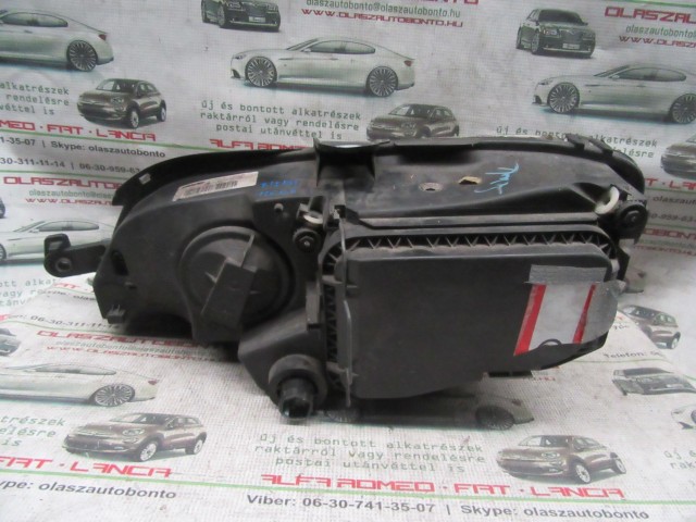 Fiat Multipla II. 51747604 számú, jobb első lámpa a képen látható sérüléssel