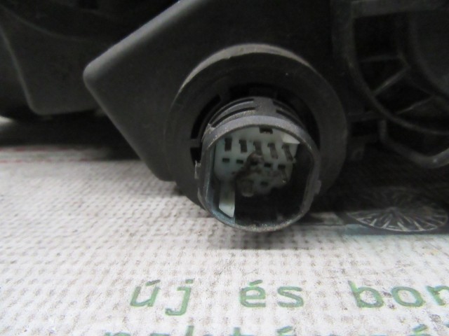 Fiat Multipla II. 51747604 számú, jobb első lámpa a képen látható sérüléssel