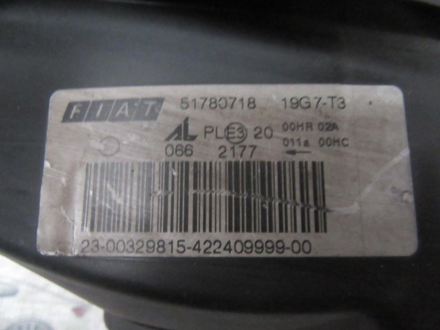 Fiat Multipla II. 51747604 számú, jobb első lámpa a képen látható sérüléssel