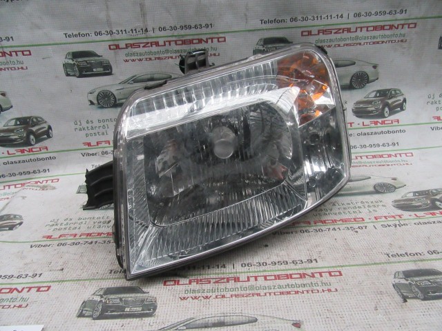 Fiat Panda II. 41690748 számú, bal első lámpa a képen látható sérüléssel
