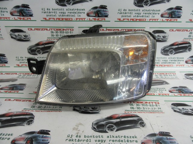 Fiat Panda II. 41690748 számú, bal első lámpa a képen látható sérüléssel