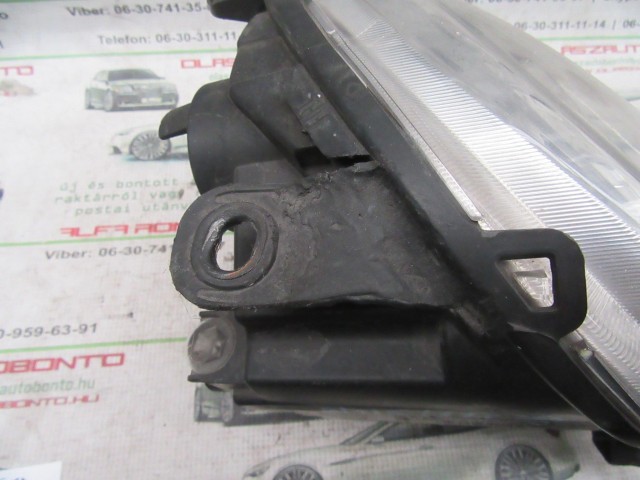 Fiat 500 51787492 számú, bal első lámpa a képen látható sérüléssel