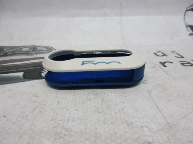 Fiat 500 gyári új, kék-fehér színű kulcsház 50927693