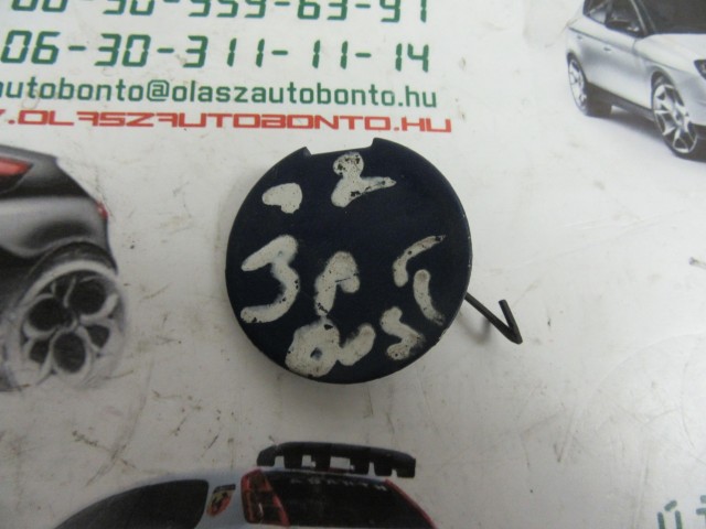 Fiat Punto II. 3 ajtós, kék színű, hátsó vonószem takaró