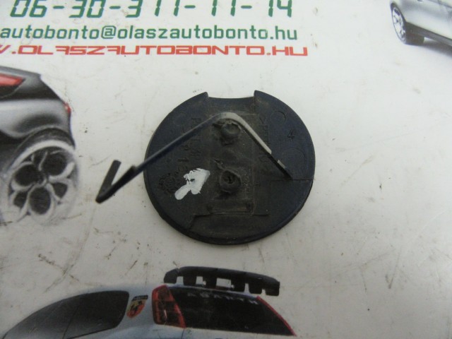 Fiat Punto II. 3 ajtós, kék színű, hátsó vonószem takaró