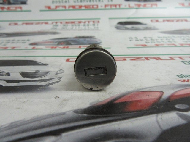 Alfa Romeo Gt bal oldali zárbetét