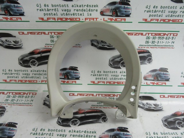 Fiat 500 735427190 számú, óracsoport körülötti műanyag