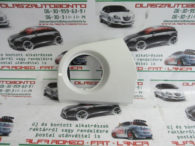 Fiat 500 fehér színű, bal oldali műszerfalpárna betét