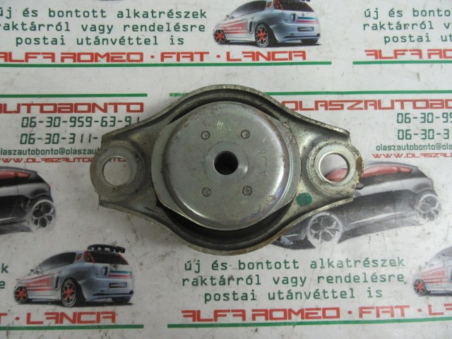 Fiat 500 Abarth 1,4 TB , 51853819 számú motor tartóbak