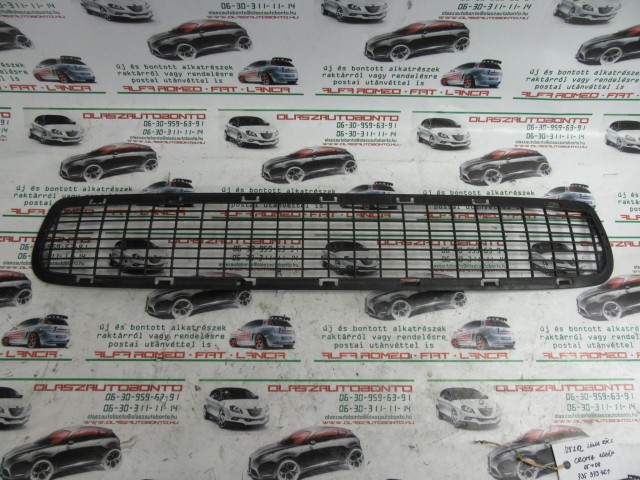 Fiat Croma középső rács a lökhárítóbn