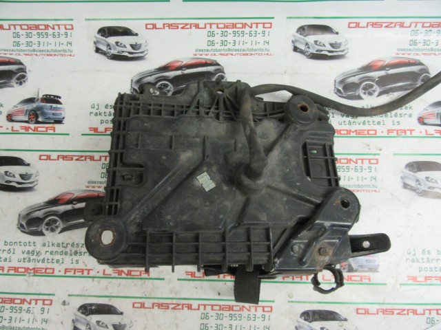 Fiat Qubo akkumulátor tálca