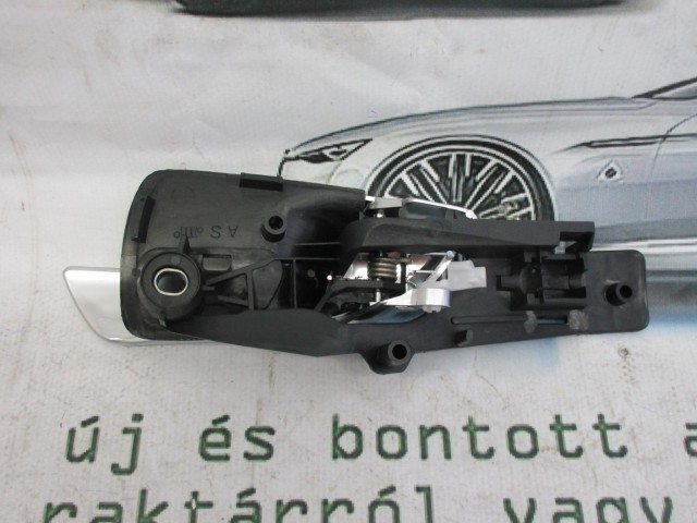 Alfa Romeo Giulietta utángyártott új,  bal első, belső matt króm kilincs 156092167