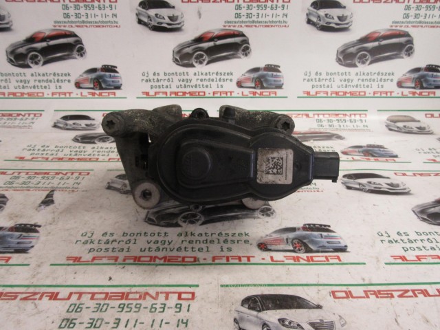 Fiat 500X 52029649 számú, jobb hátsó féknyereg