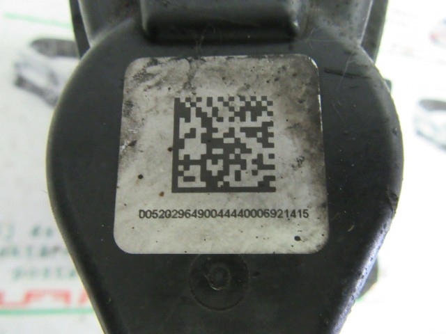 Fiat 500X 52029649 számú, jobb hátsó féknyereg