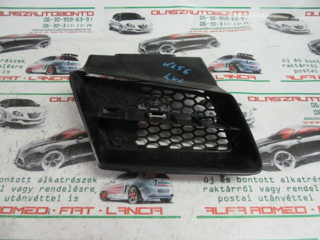 Alfa Romeo 156 FL , jobb első díszrács