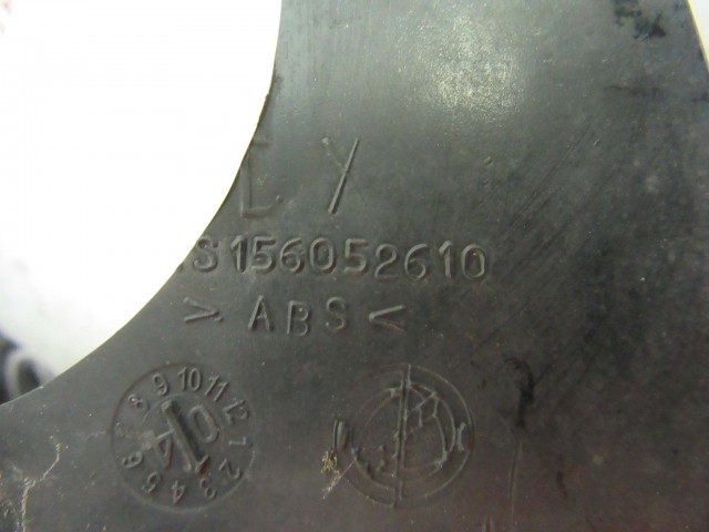 Alfa Romeo 147 2005-2010 jobb oldali ködlámpa keret, fekete 15605261