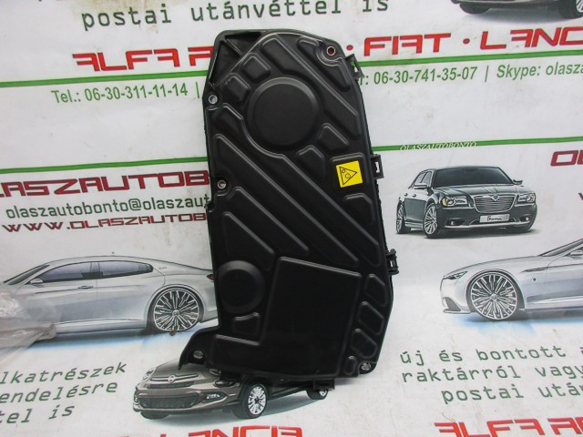 Fiat Grande Punto 1,9 8v  Jtd gyári új vezérmű burkolat 55197237