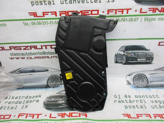 Fiat Grande Punto 1,9 8v  Jtd gyári új vezérmű burkolat 55197237