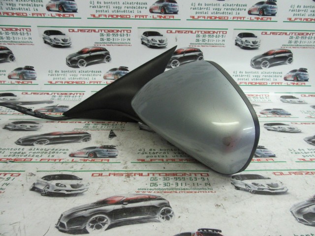 Alfa Romeo 159 ezüst színű, elektromos,bal oldali tükör