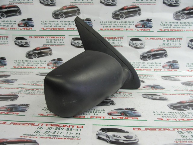 Alfa Romeo 146 matt fekete színű, manual , jobb oldali tükör